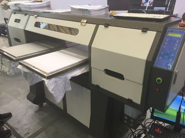 China Dirija à máquina de impressão da impressora/t-shirt do vestuário com cabeças de Epson DX5 fornecedor